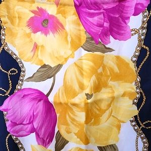Oscar de la Renta 100% silk scarf